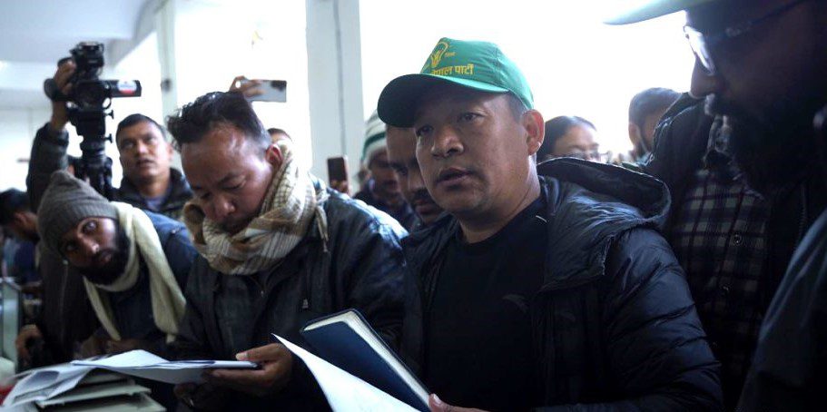 रविसँग छलफलमा कुलमान,आयोगमा उज्यालो नेपाल पार्टीका नेता